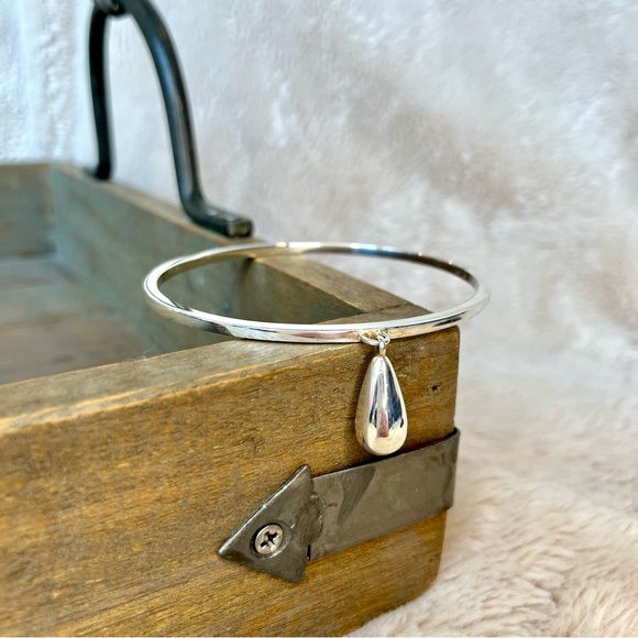 Gucci Sterling Silver Teardrop Bangle Bracelet Full Inclusion - Picture 10 of 13